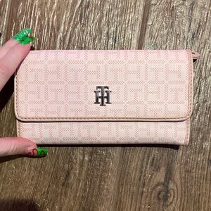 Tommy Hilfiger Light Pink Wallet